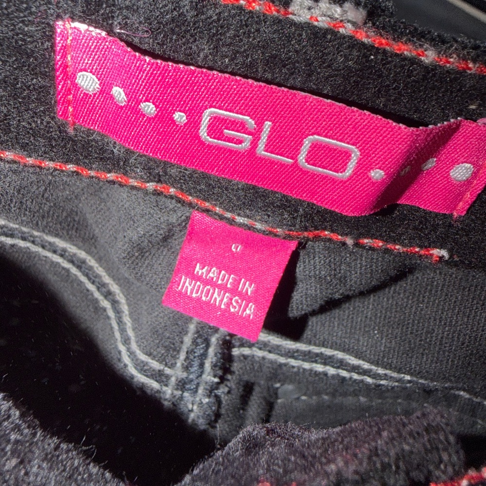 GLO - Picture 3 of 4